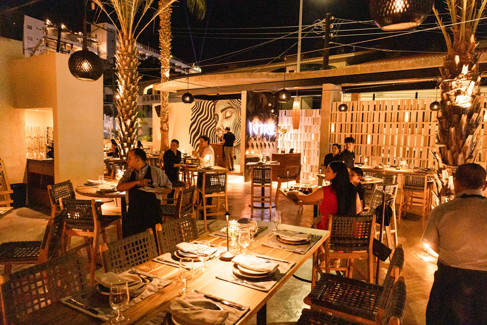 Dining room experience with sommelier at N'TRE Restaurant Cabo San Lucas